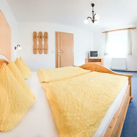 Brollerhof Апартаменты *